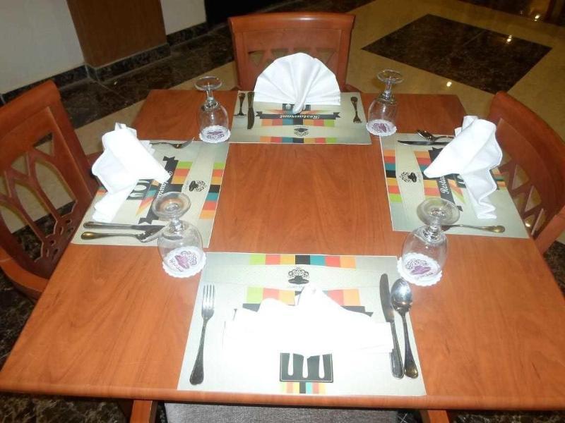 Ultra Loaloa Nile Maadi Hotel Каир Экстерьер фото