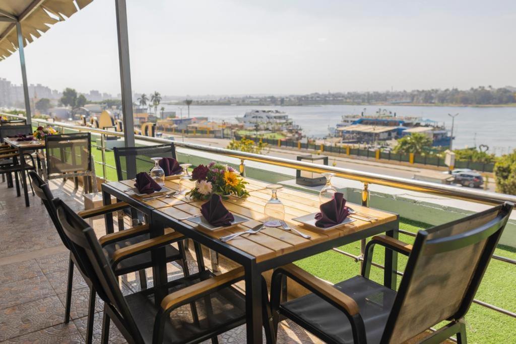 Ultra Loaloa Nile Maadi Hotel Каир Экстерьер фото